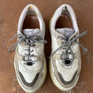 Femme selected dad sneakers 
Womens sz 8 // in fair condition